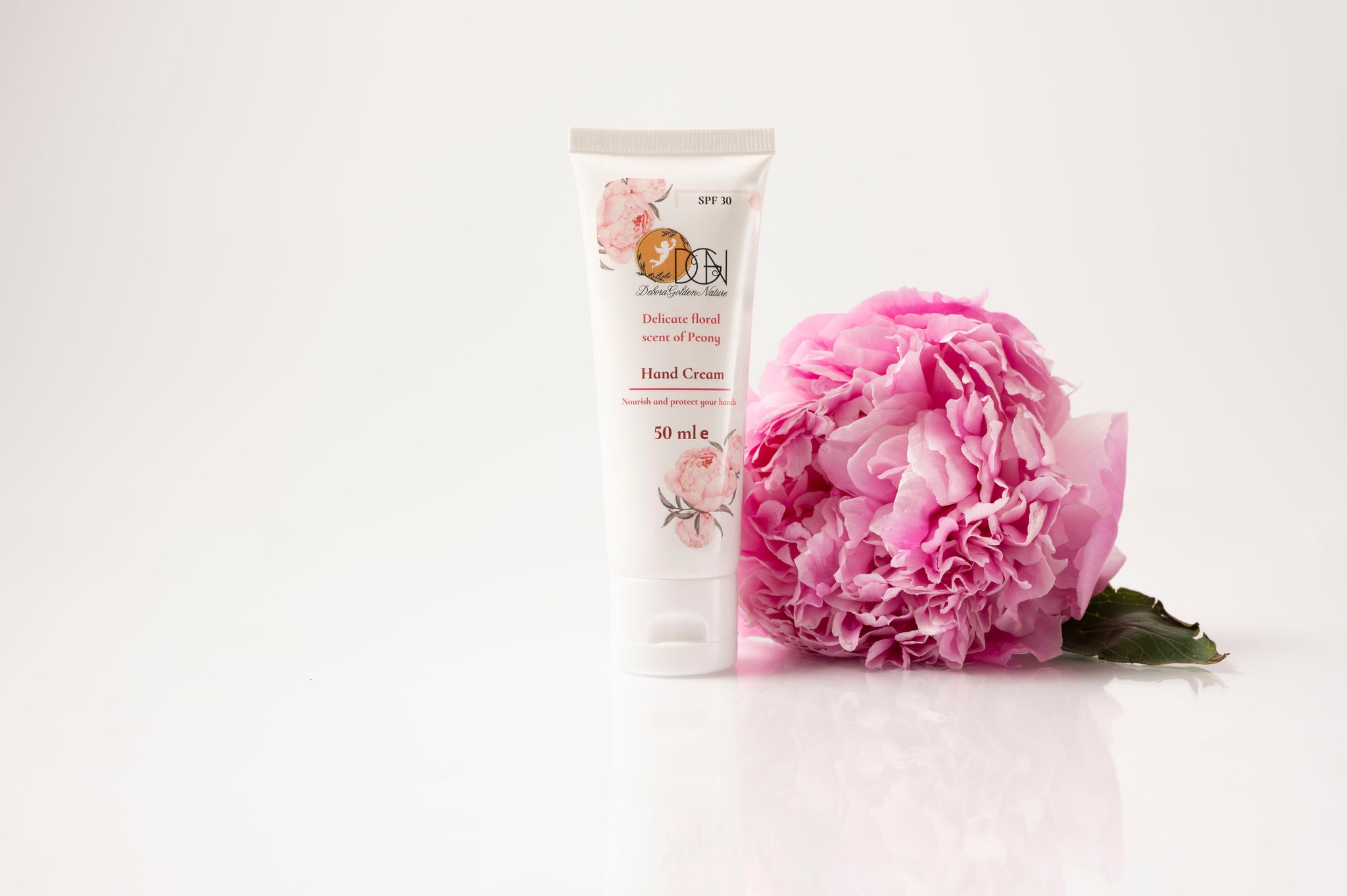 Hand cream with sun protection 30